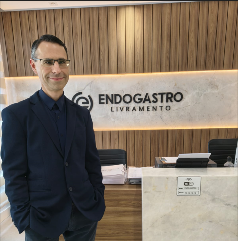 Dr. Fernando Hamilton Viera