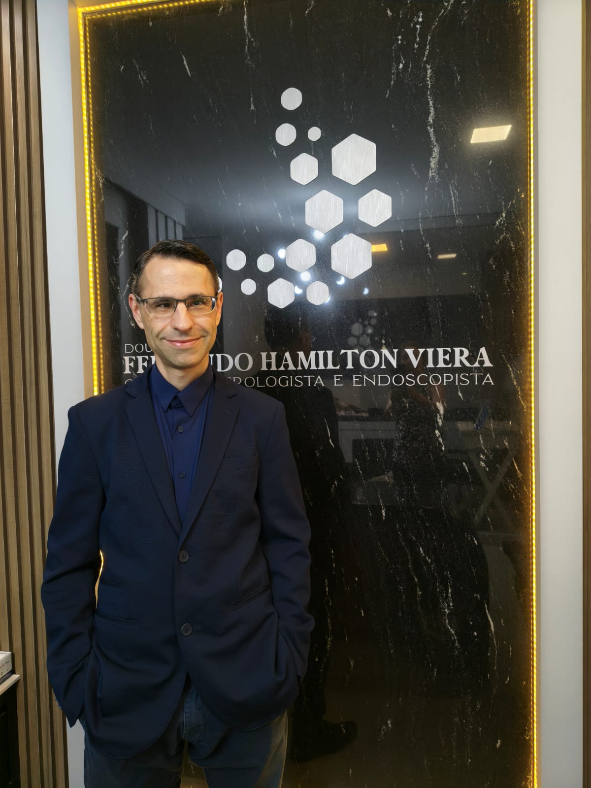 Dr. Fernando Hamilton Viera